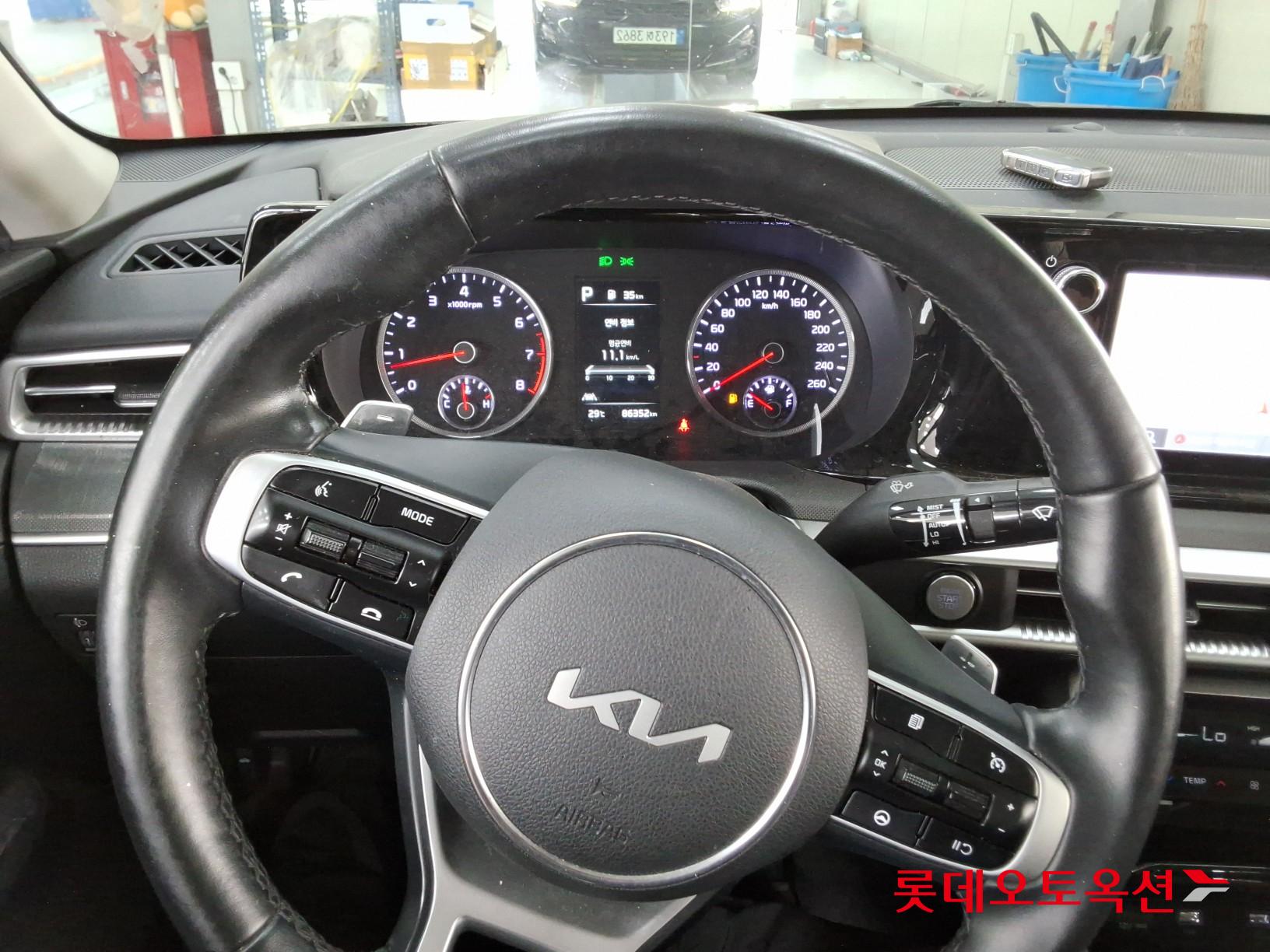 2022 - kia k5