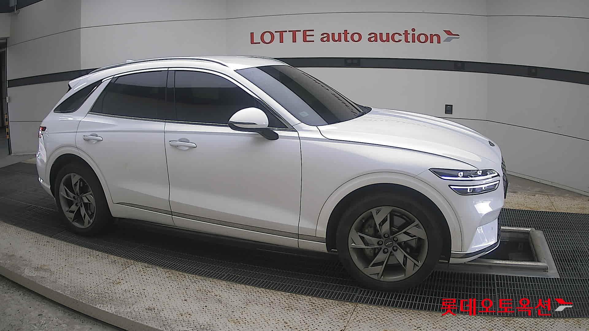 2022 - genesis gv70