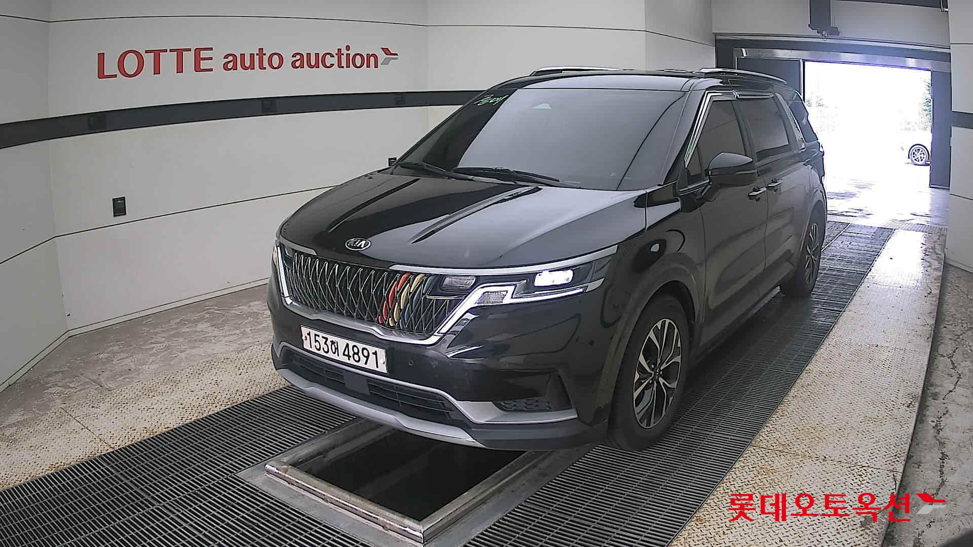 2021 - kia carnival