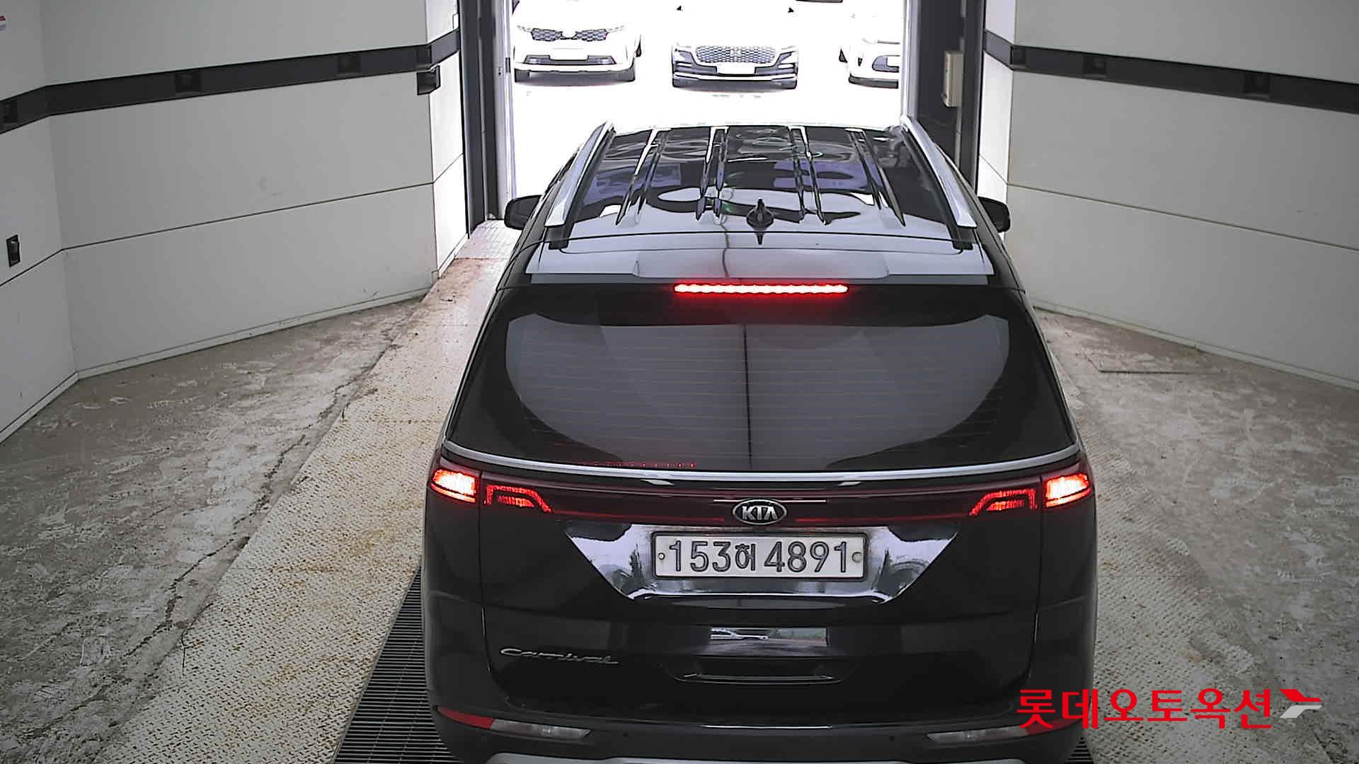 2021 - kia carnival