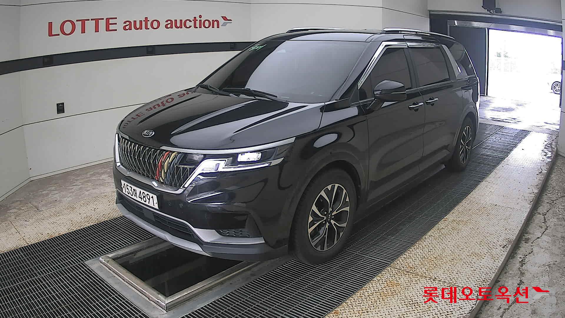 2021 - kia carnival