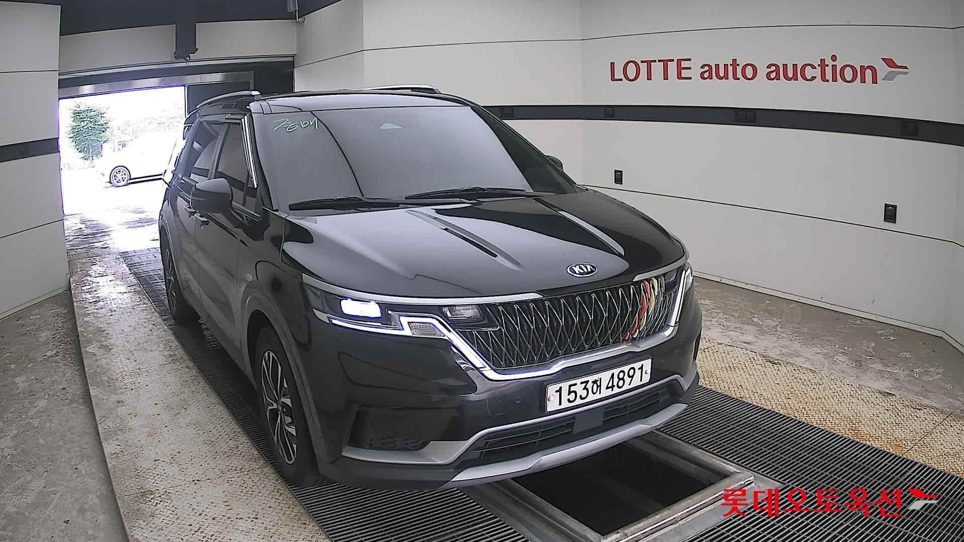 2021 - kia carnival