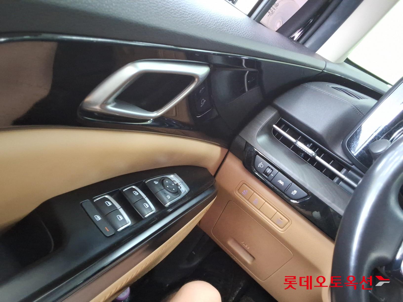 2021 - kia carnival