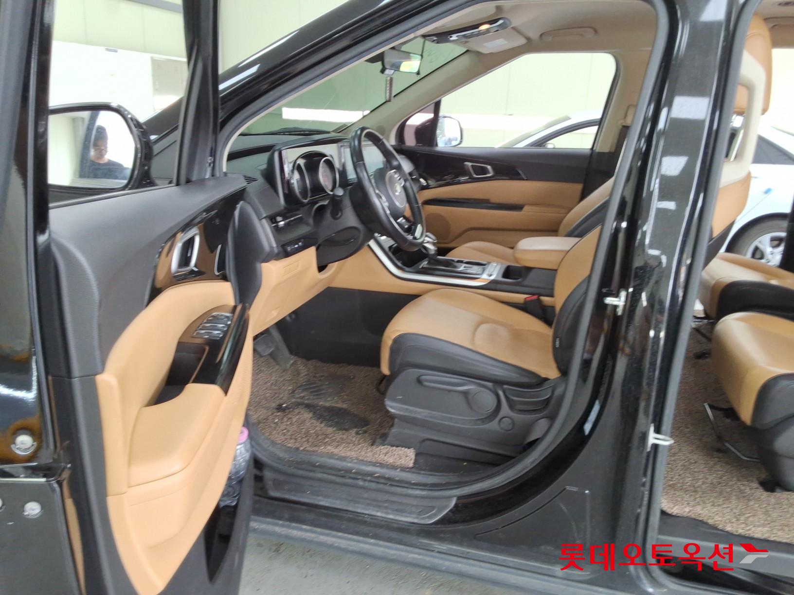 2021 - kia carnival