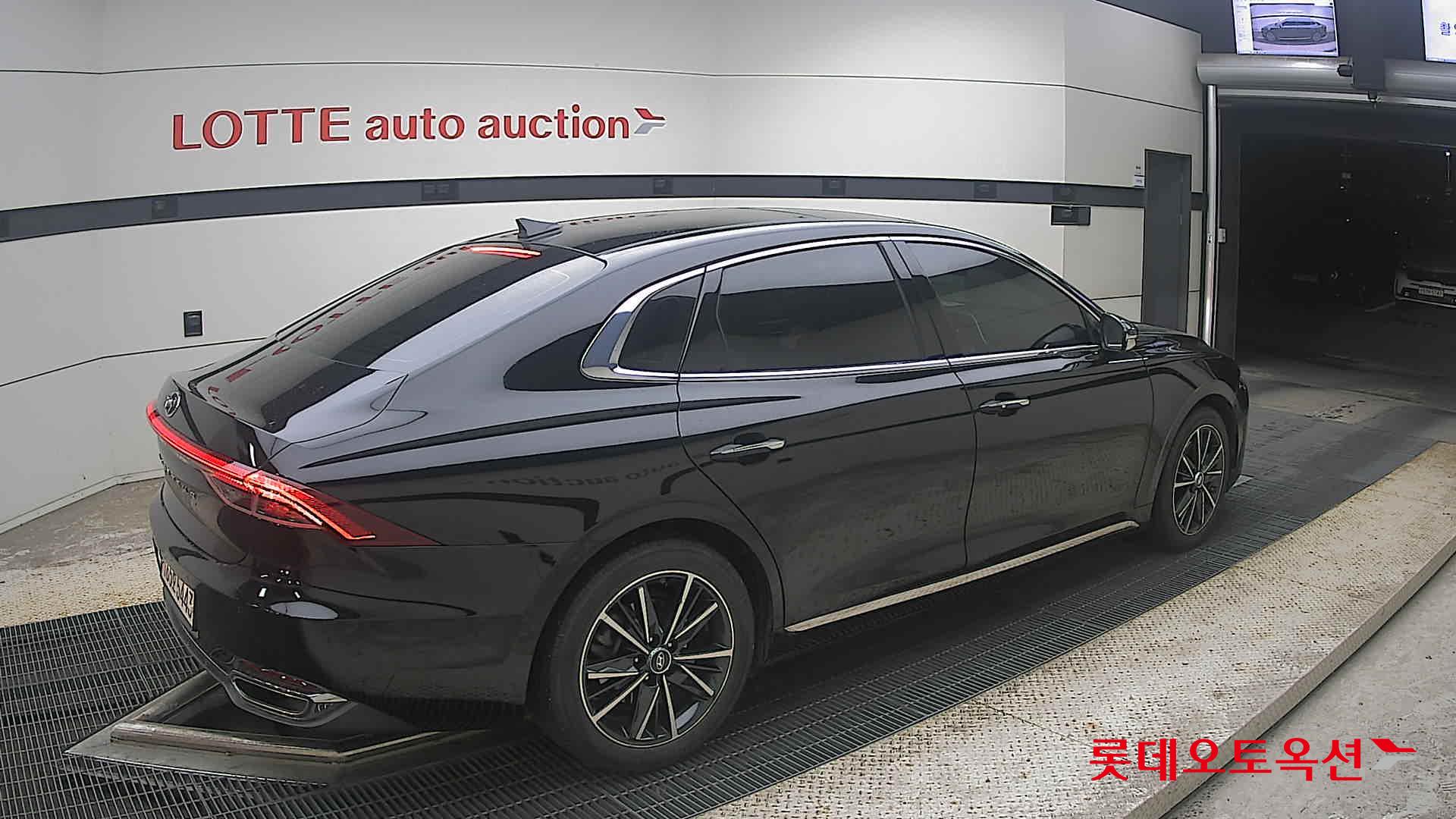 2022 - hyundai grandeur