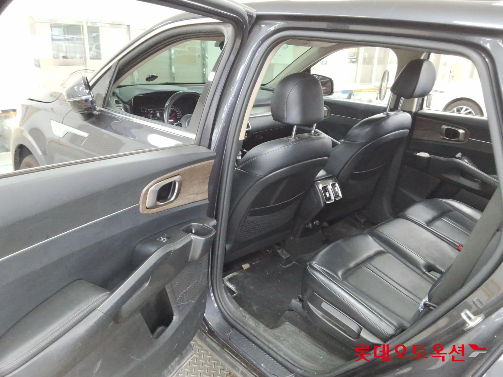 2021 - kia sorento