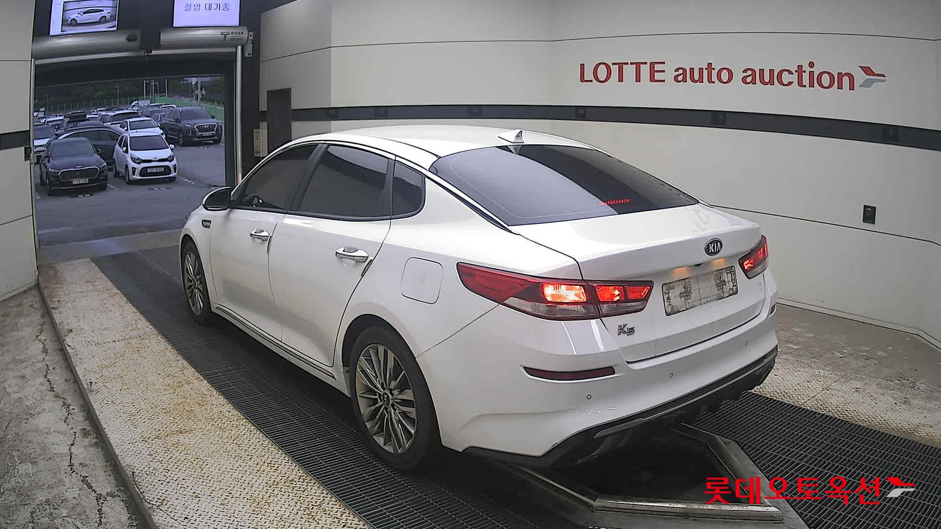 2020 - kia k5