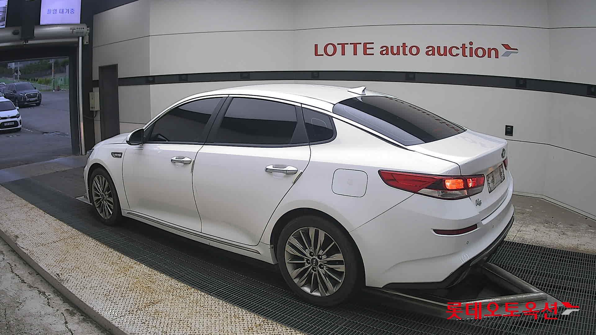 2020 - kia k5