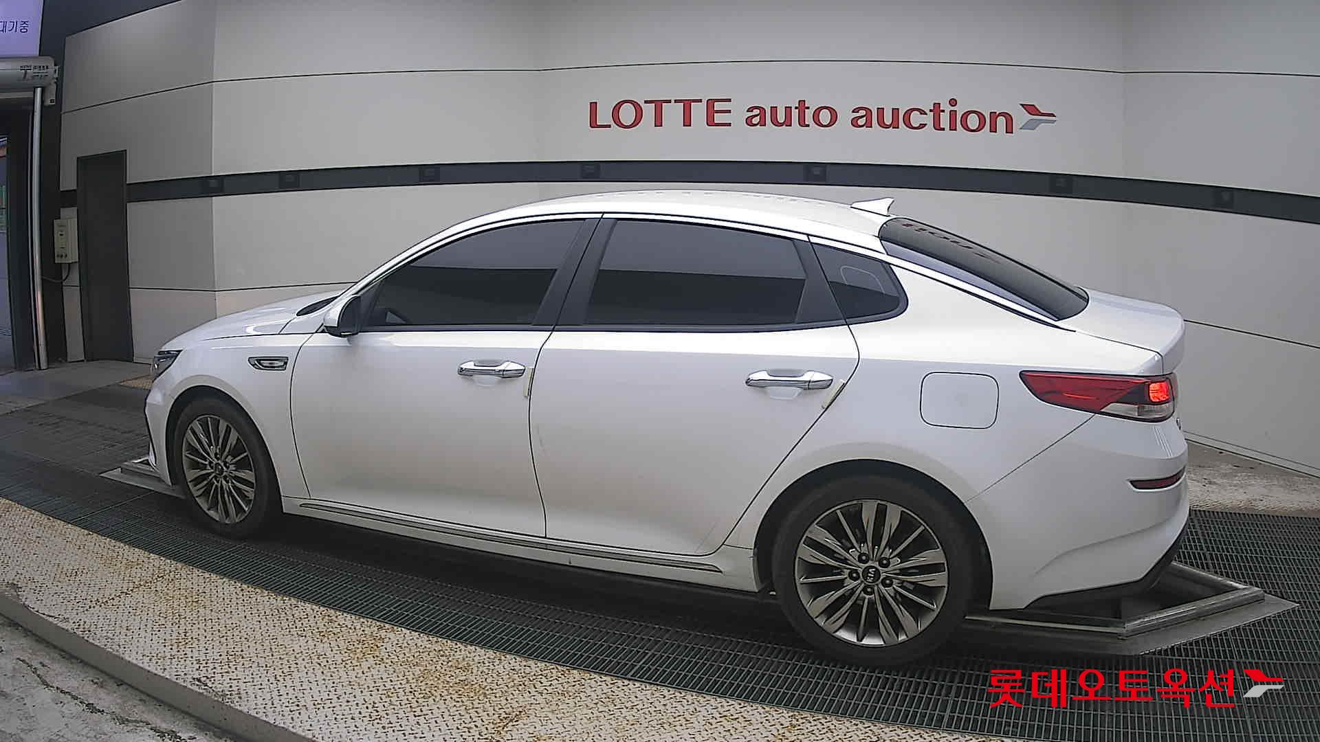 2020 - kia k5