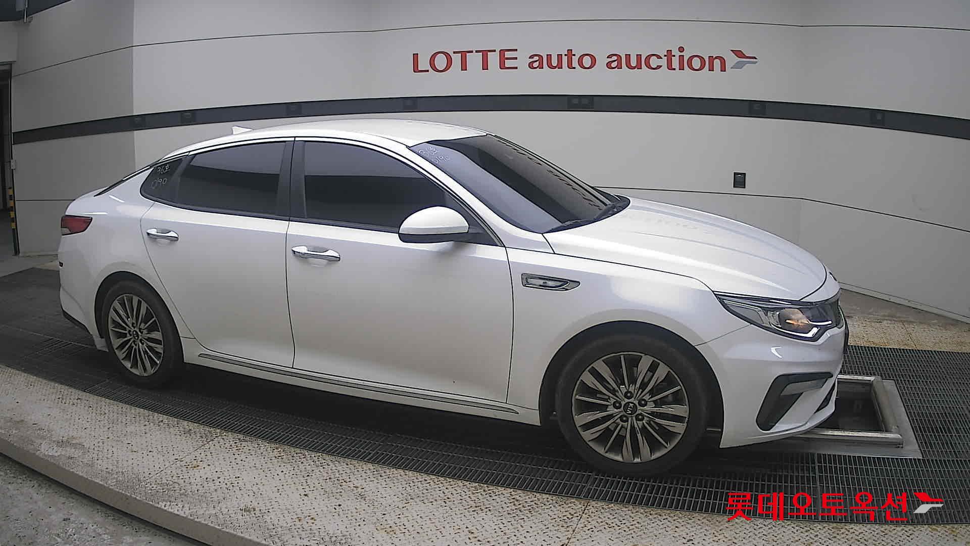 2020 - kia k5