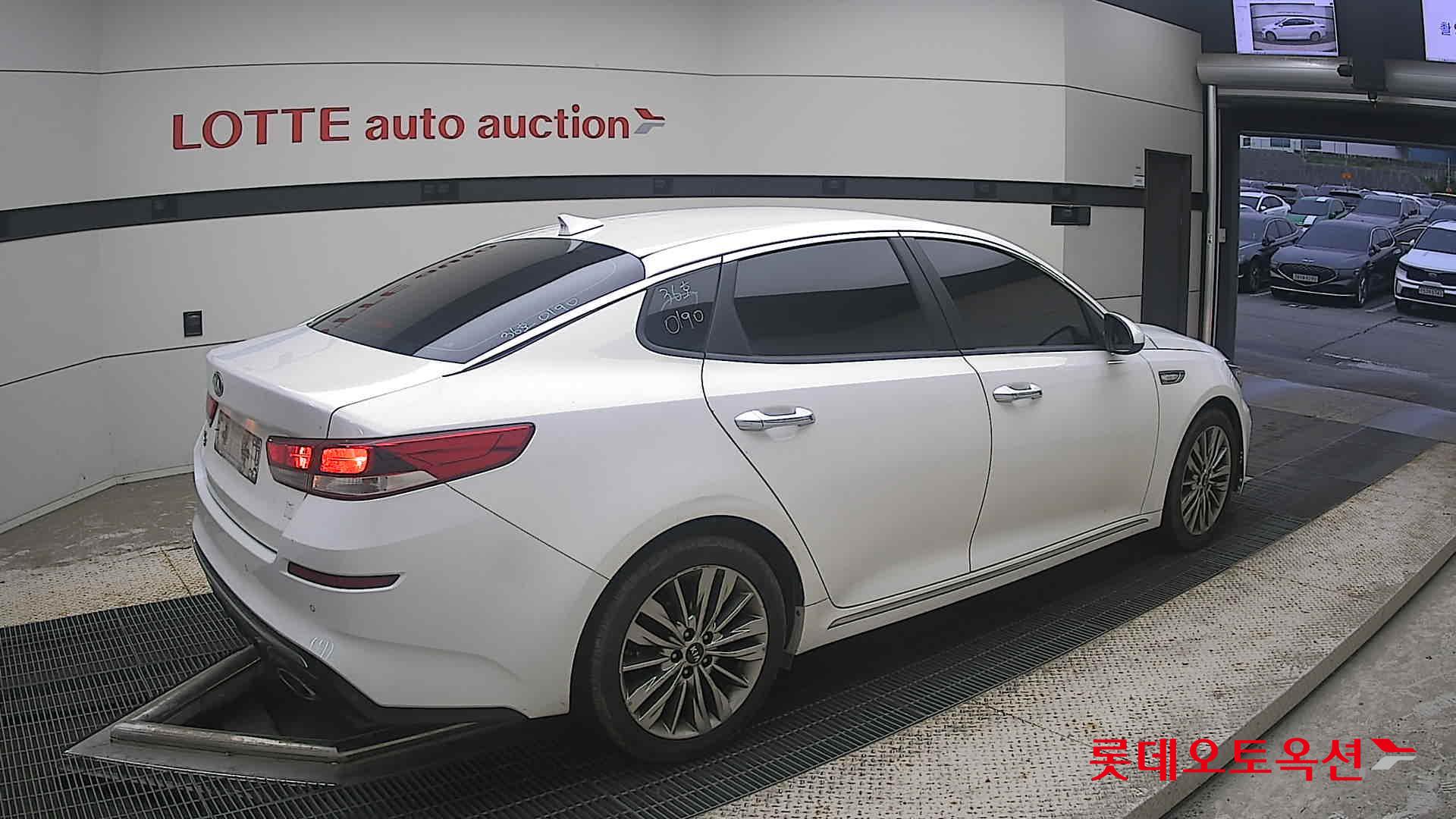 2020 - kia k5