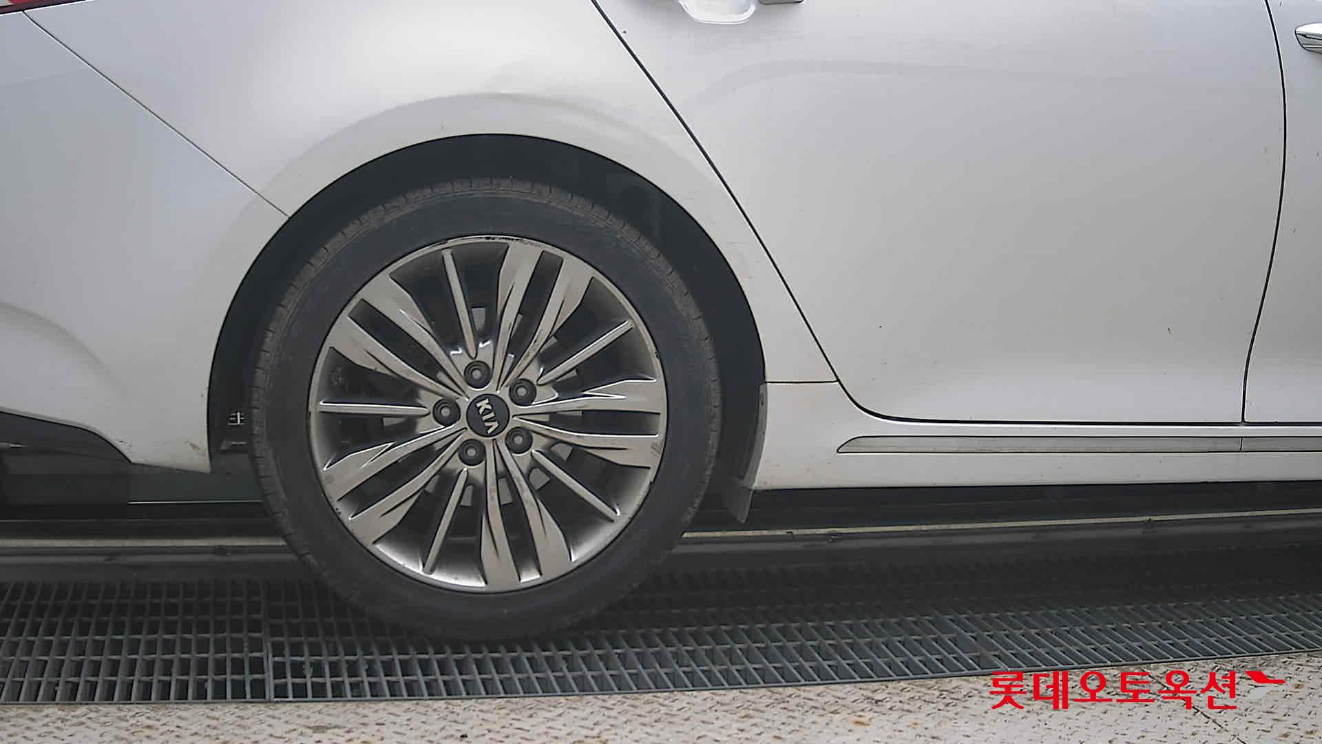 2020 - kia k5