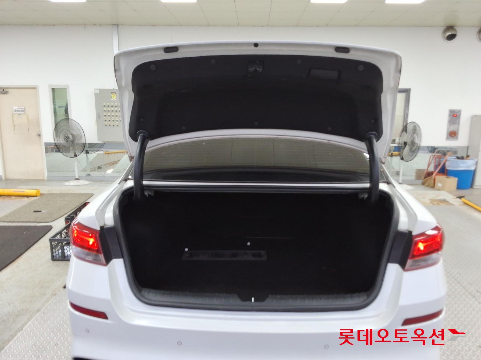 2020 - kia k5