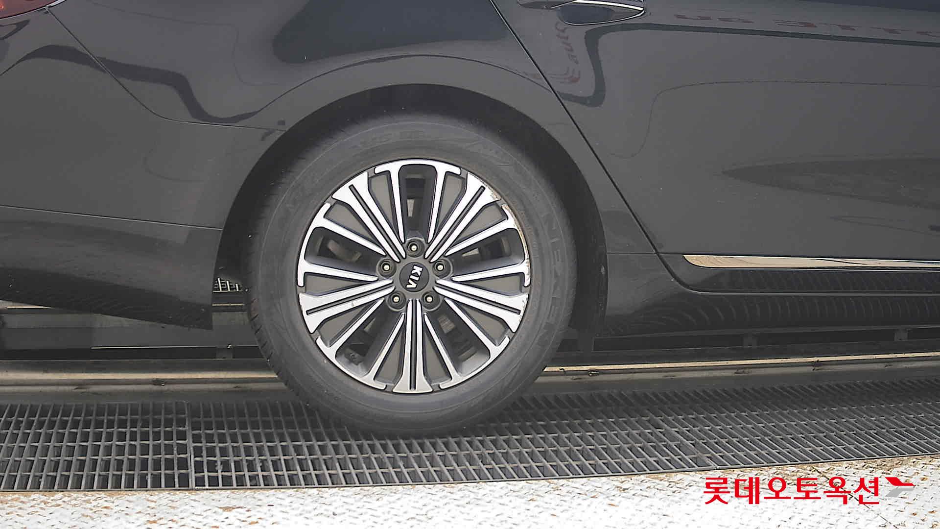 2020 - kia k7