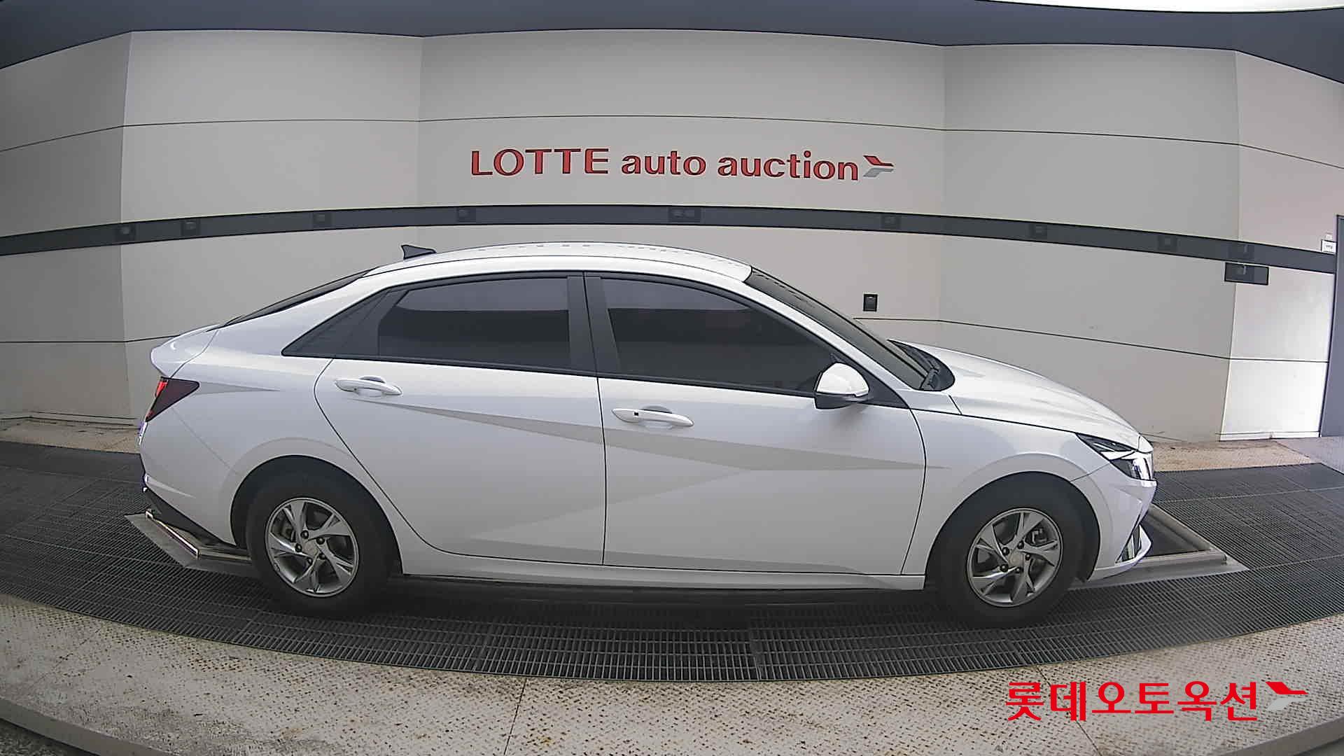 2021 - hyundai avante