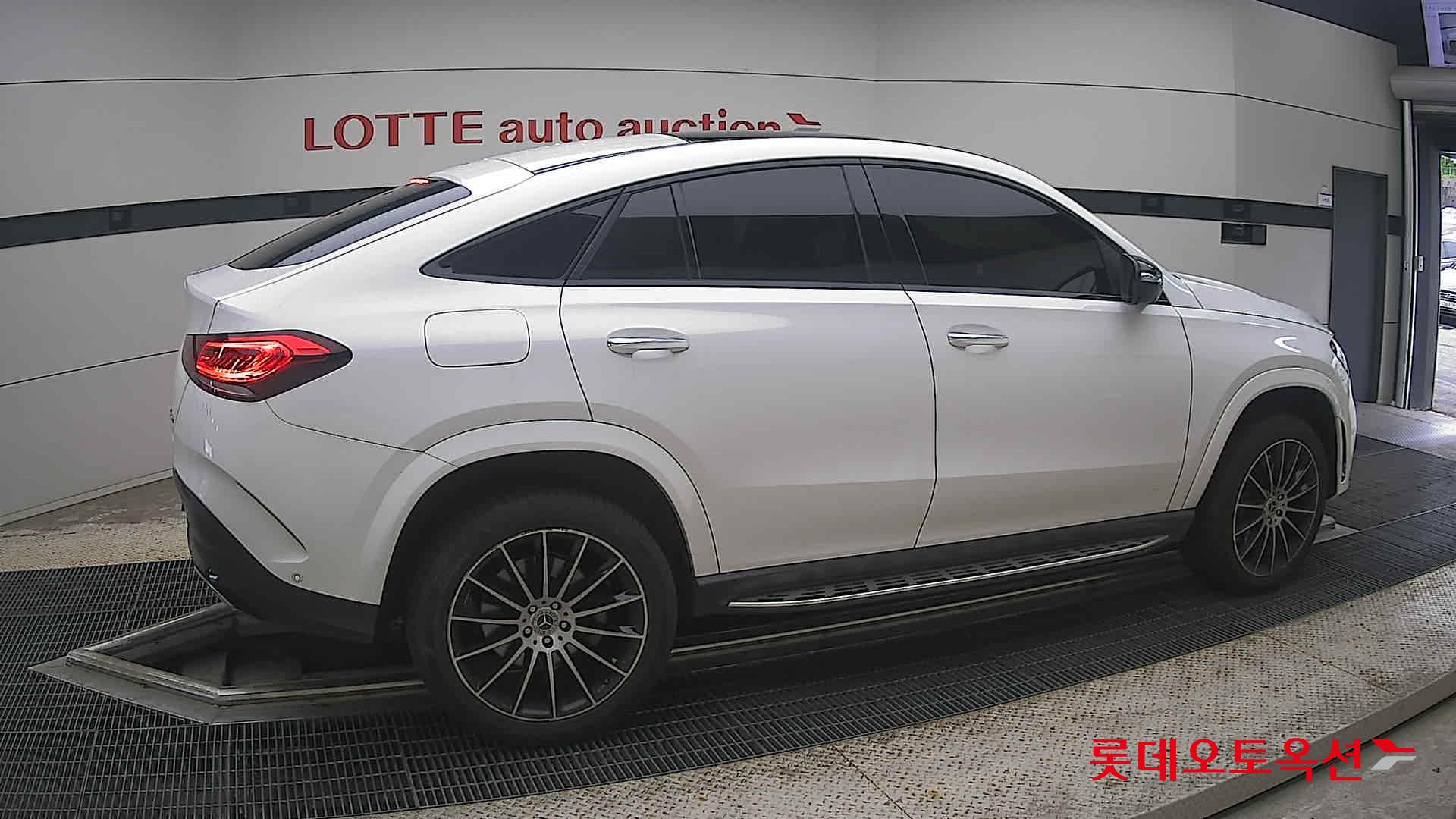 2022 - mercedes-benz gle 400d