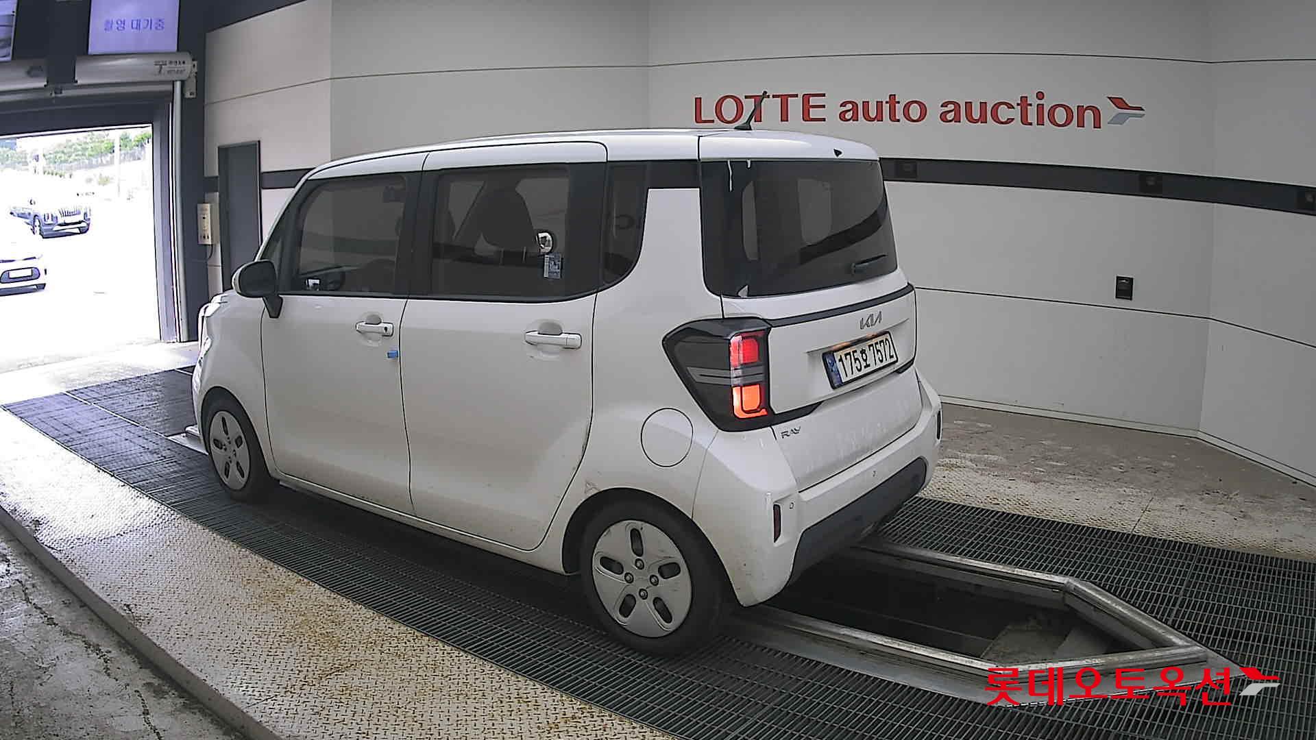 2023 - kia ray