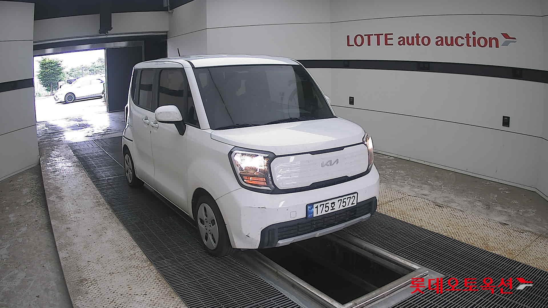 2023 - kia ray