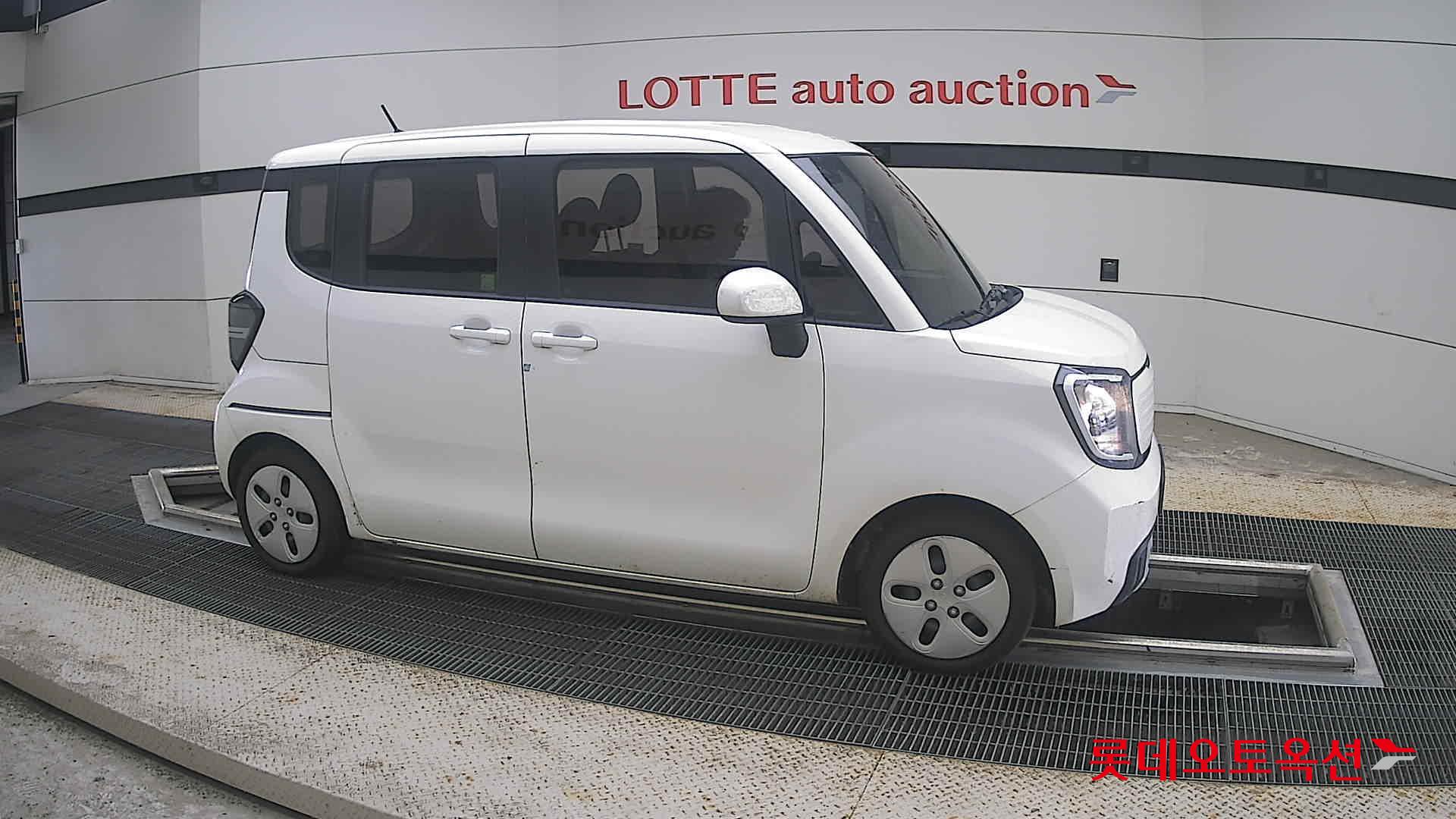 2023 - kia ray