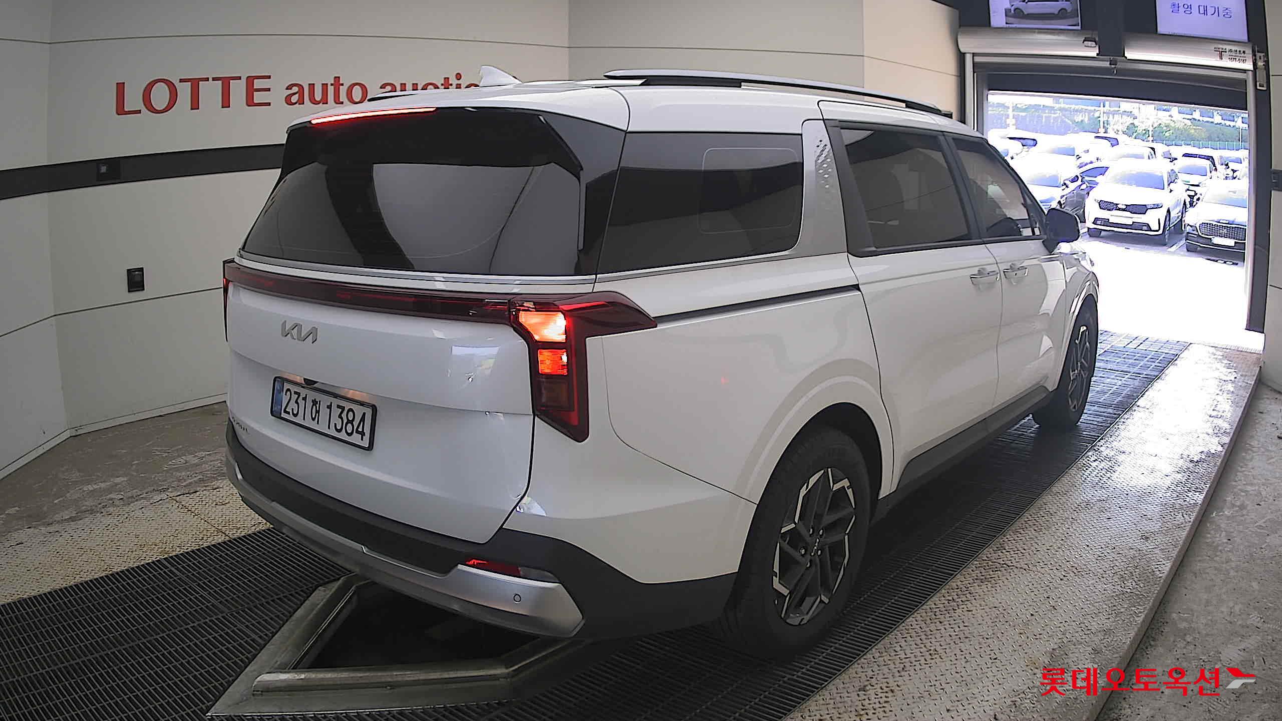 2025 - kia carnival