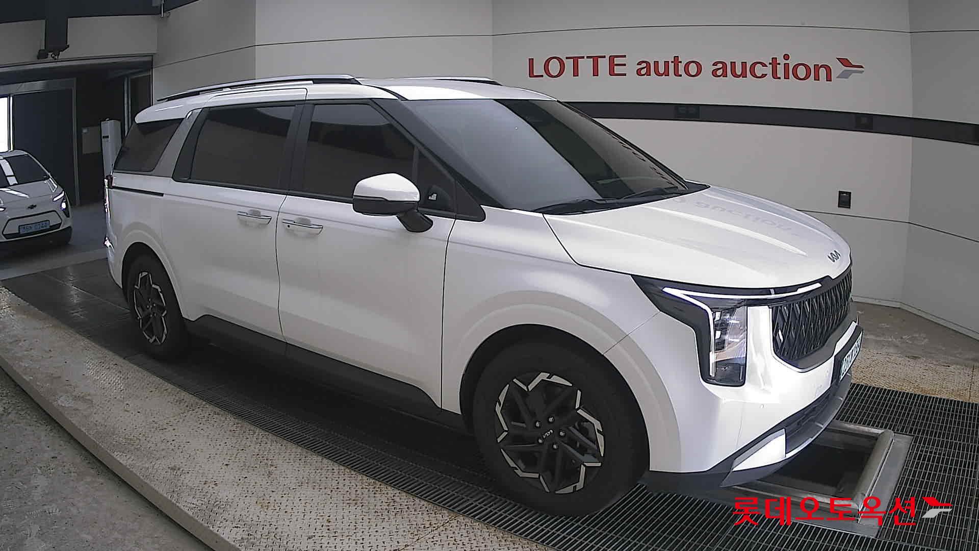 2025 - kia carnival