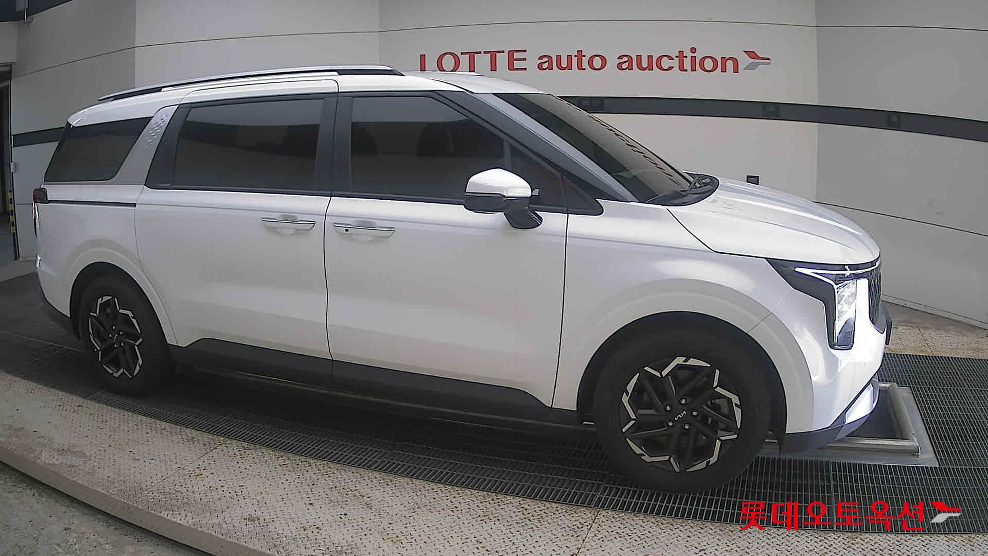 2025 - kia carnival