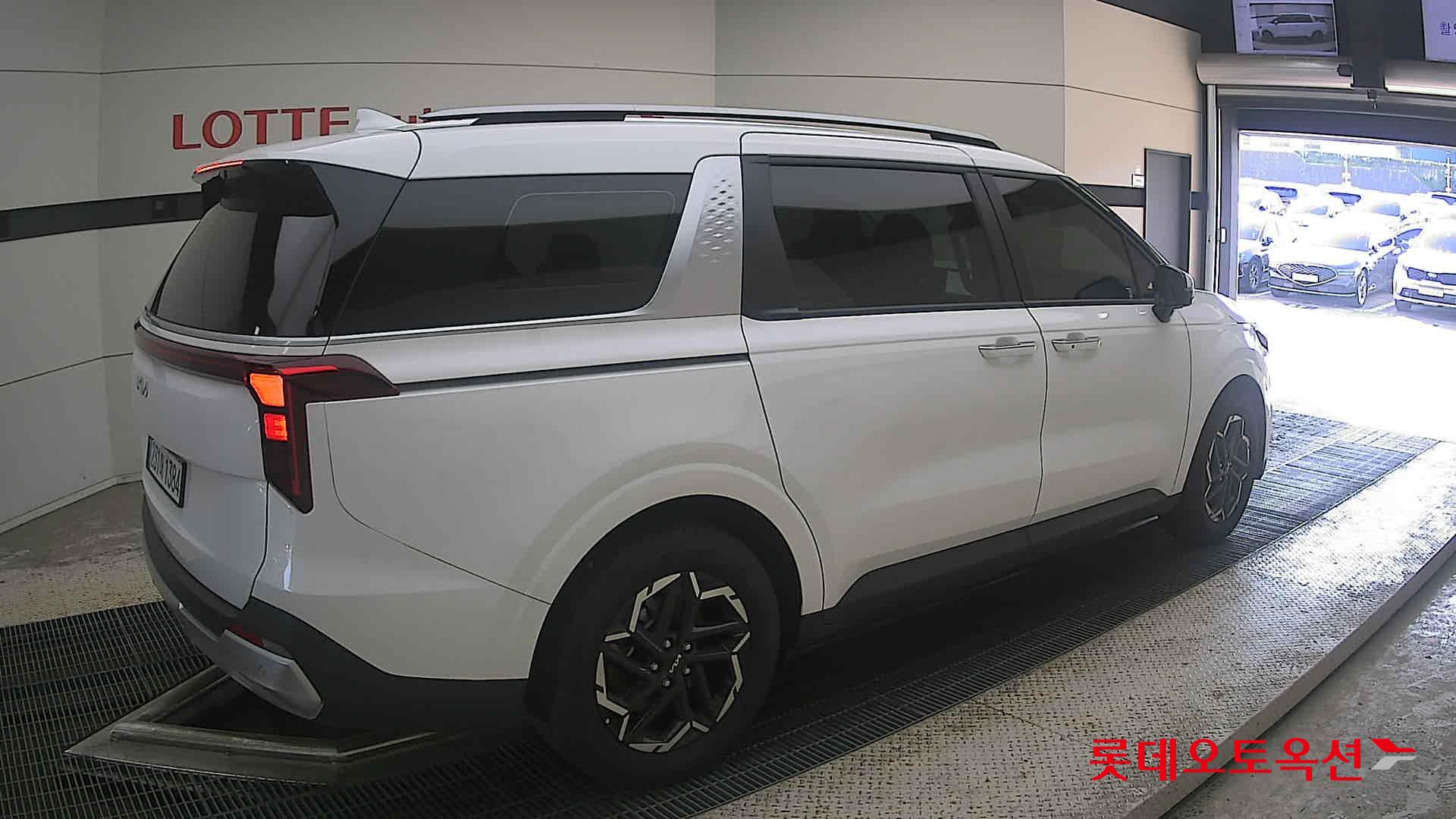 2025 - kia carnival