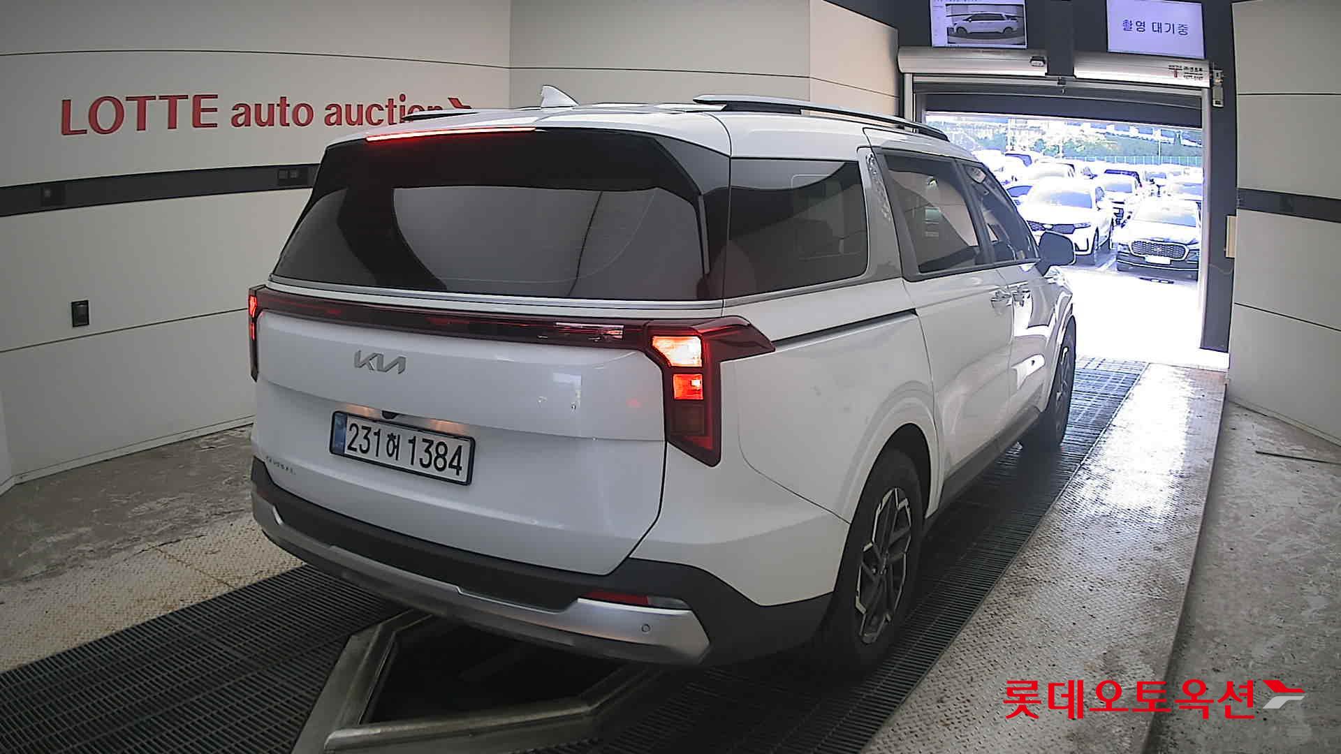 2025 - kia carnival