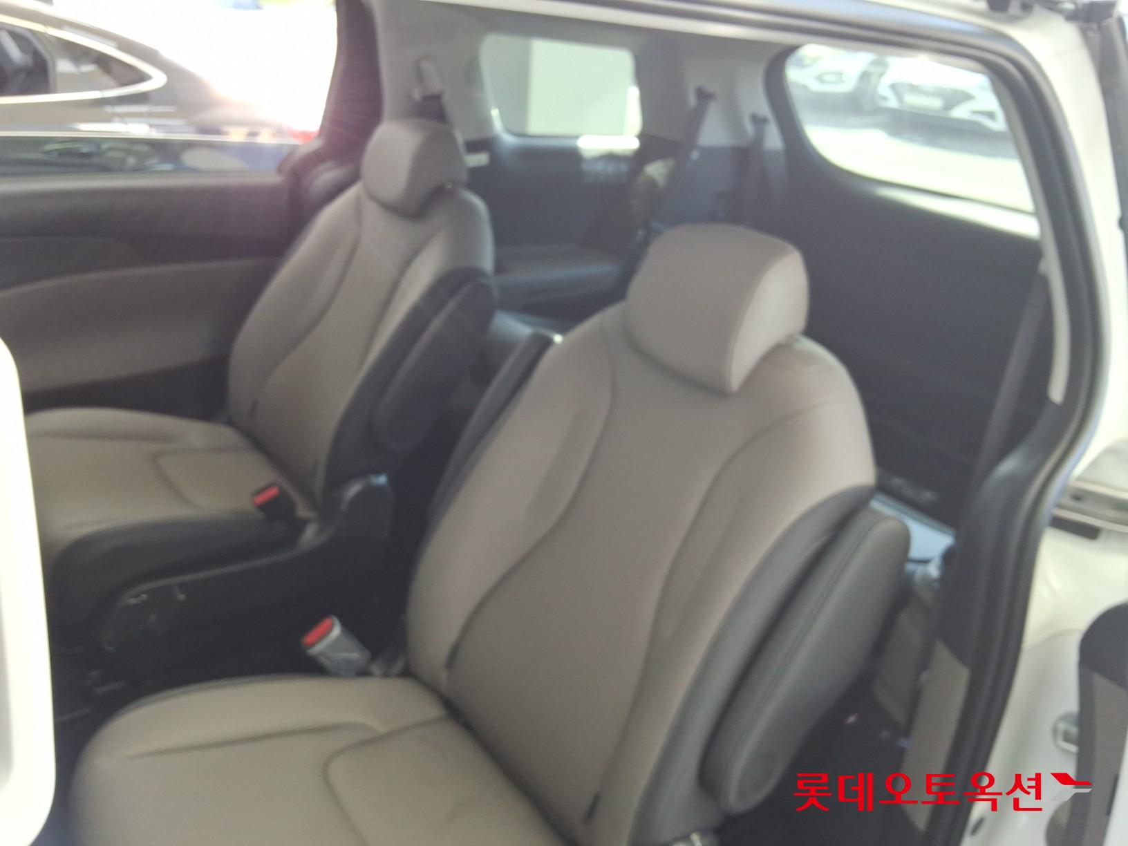 2025 - kia carnival