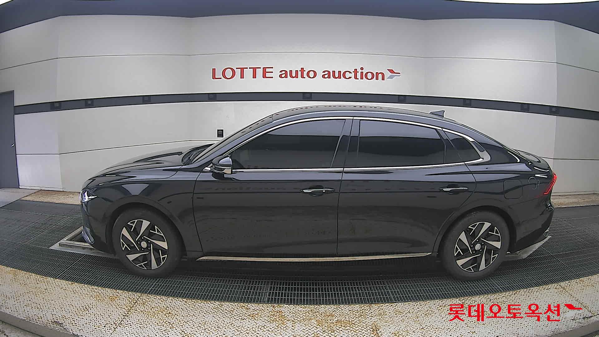 2022 - hyundai grandeur
