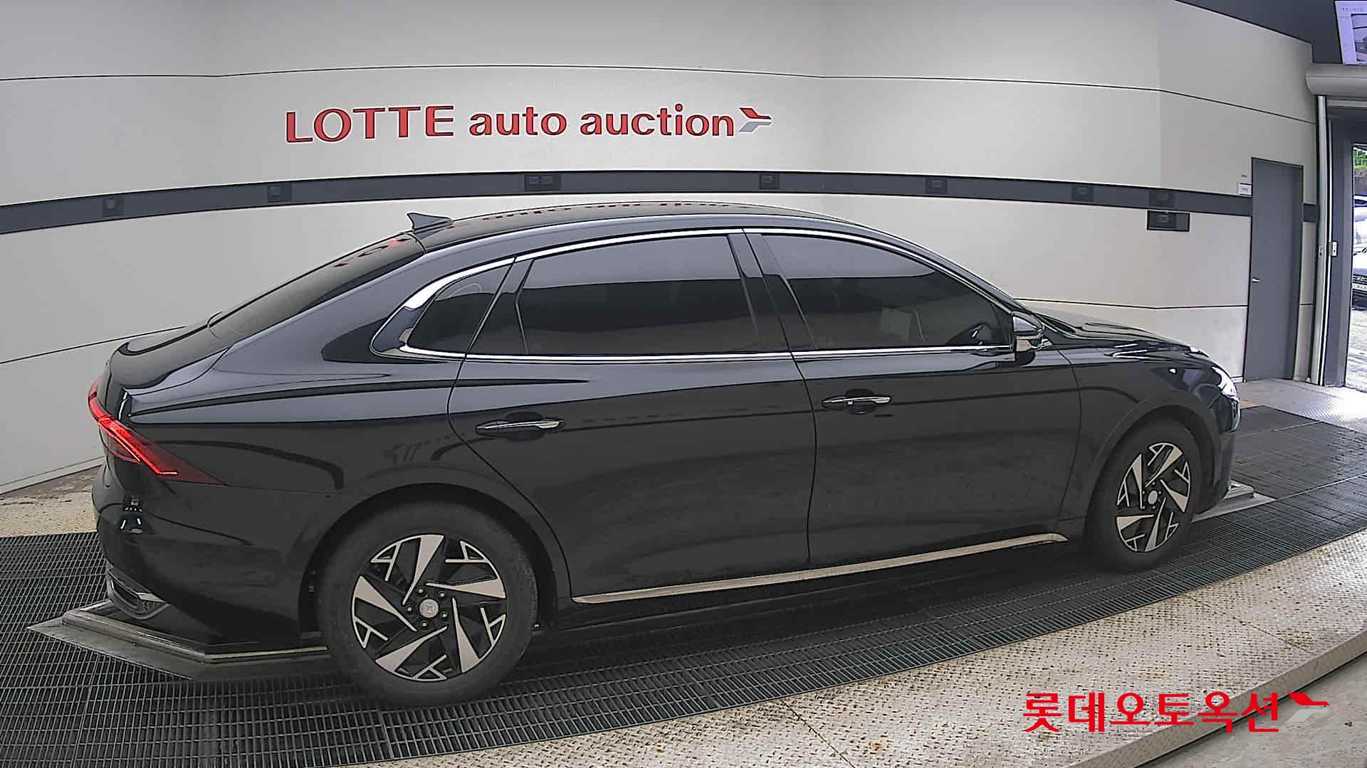 2022 - hyundai grandeur