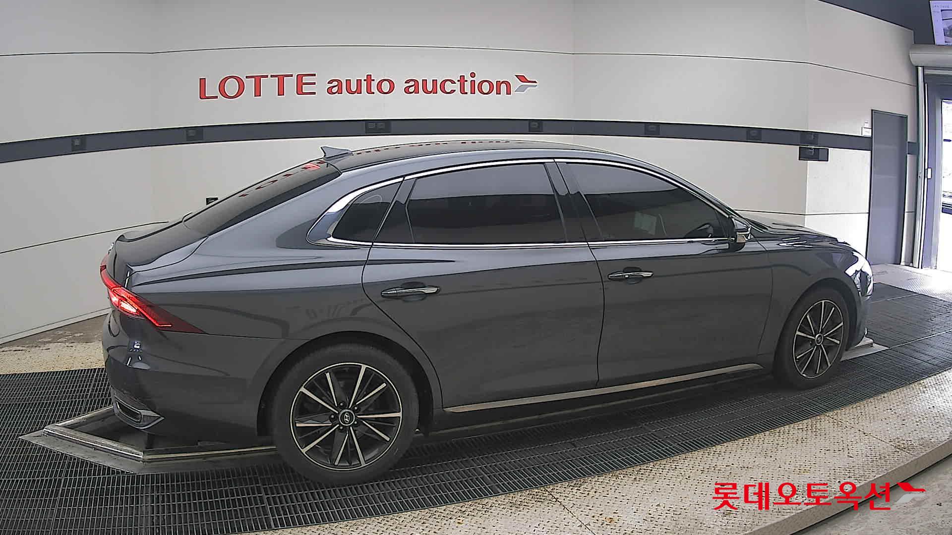 2022 - hyundai grandeur