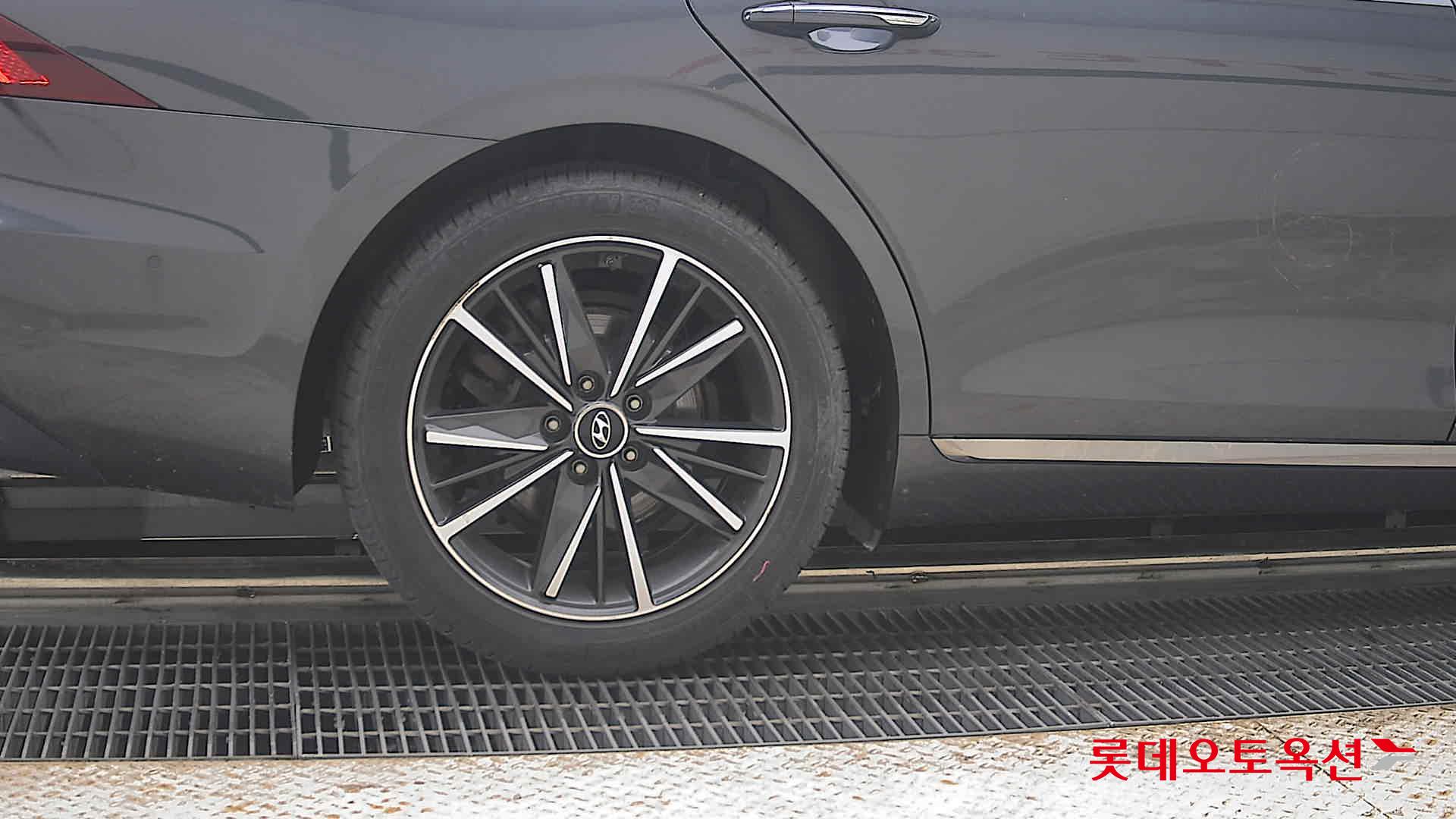2022 - hyundai grandeur