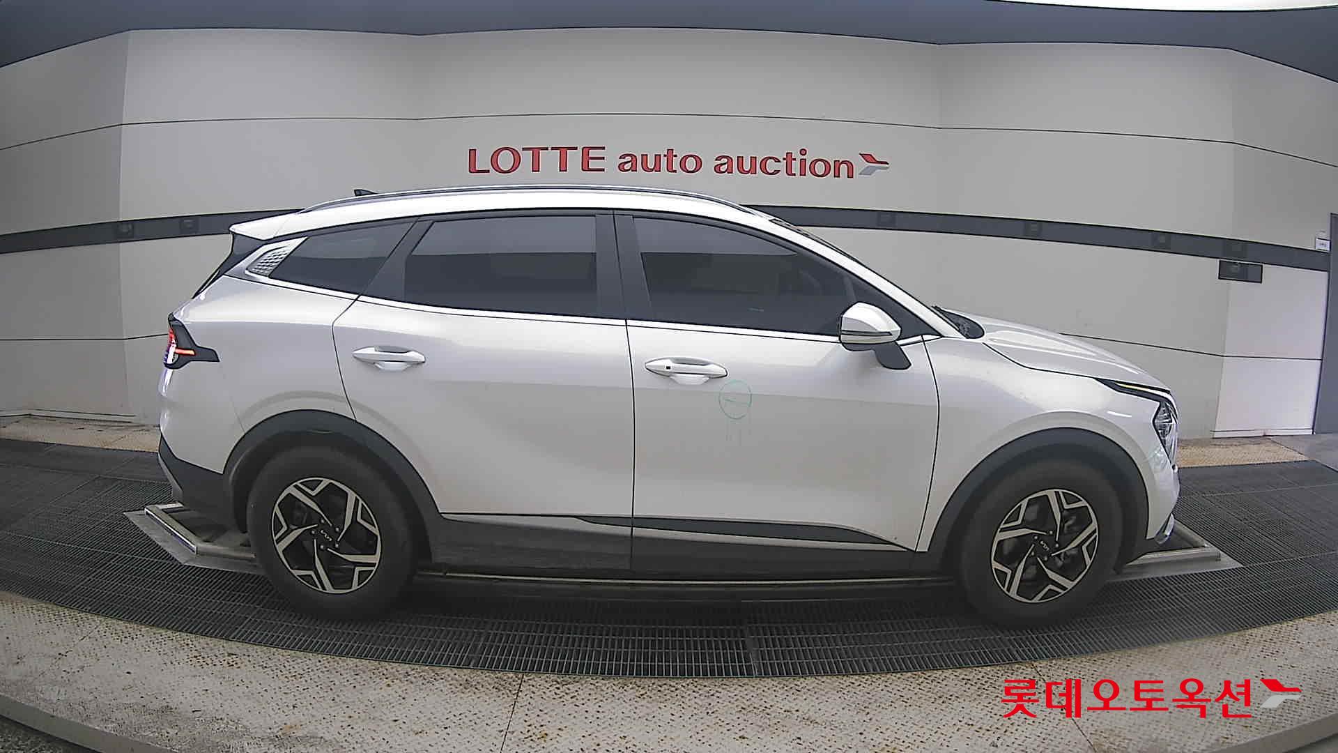 2022 - kia sportage