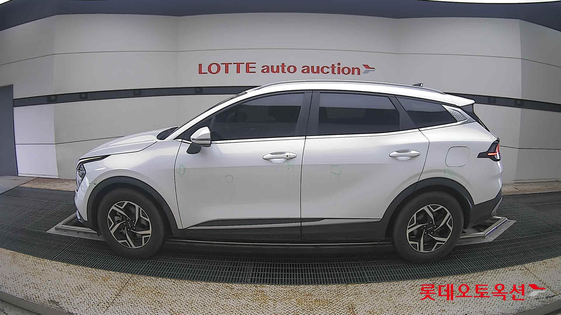 2022 - kia sportage