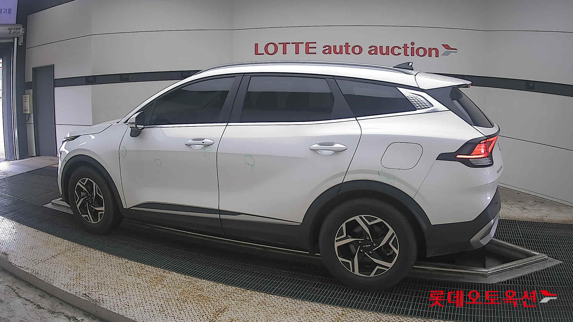 2022 - kia sportage