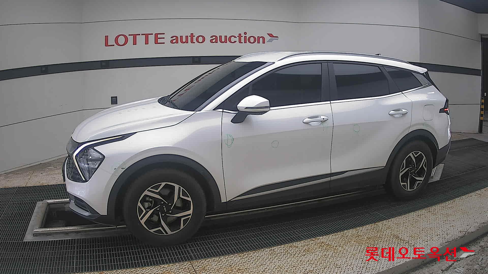 2022 - kia sportage