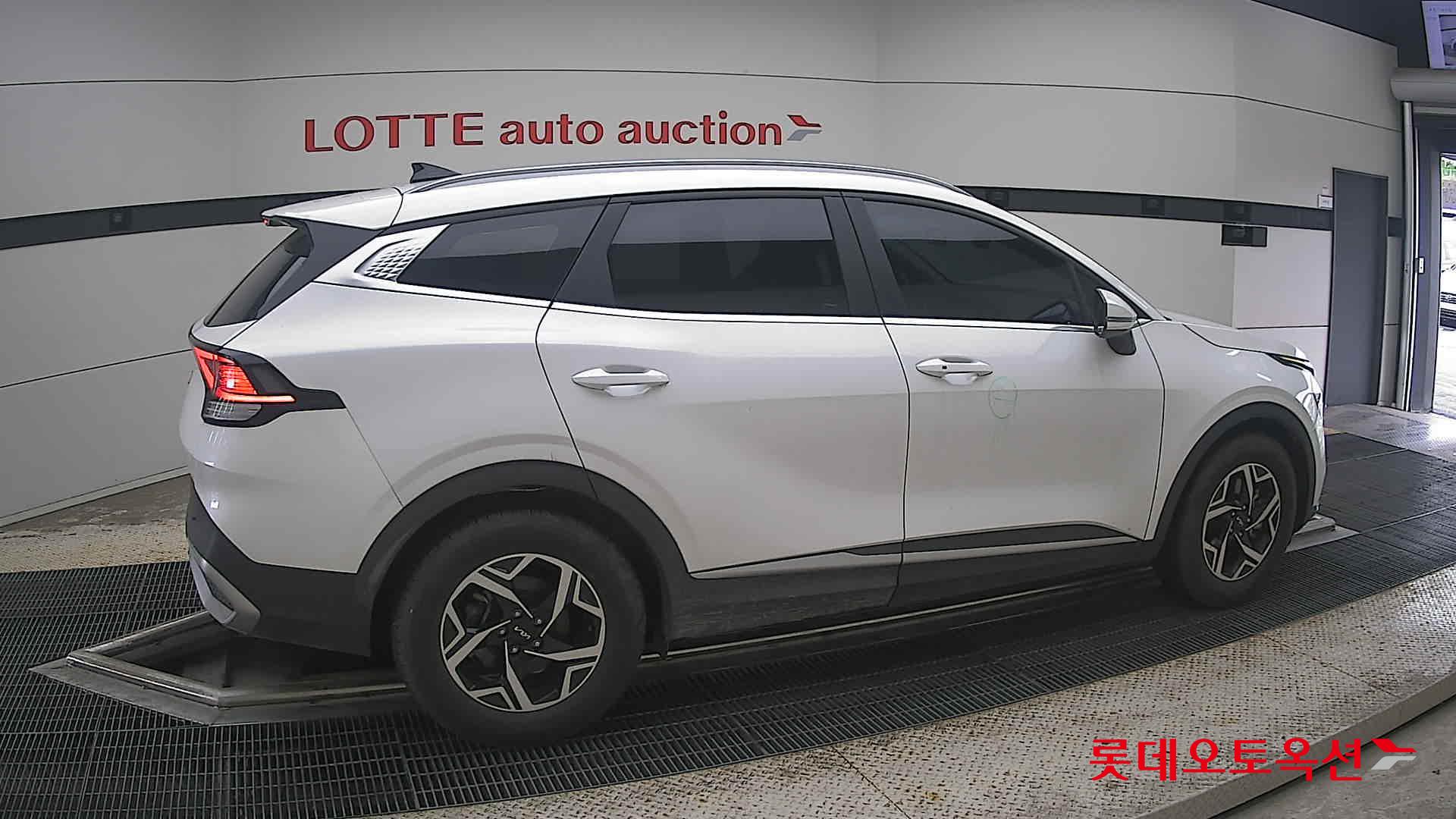 2022 - kia sportage