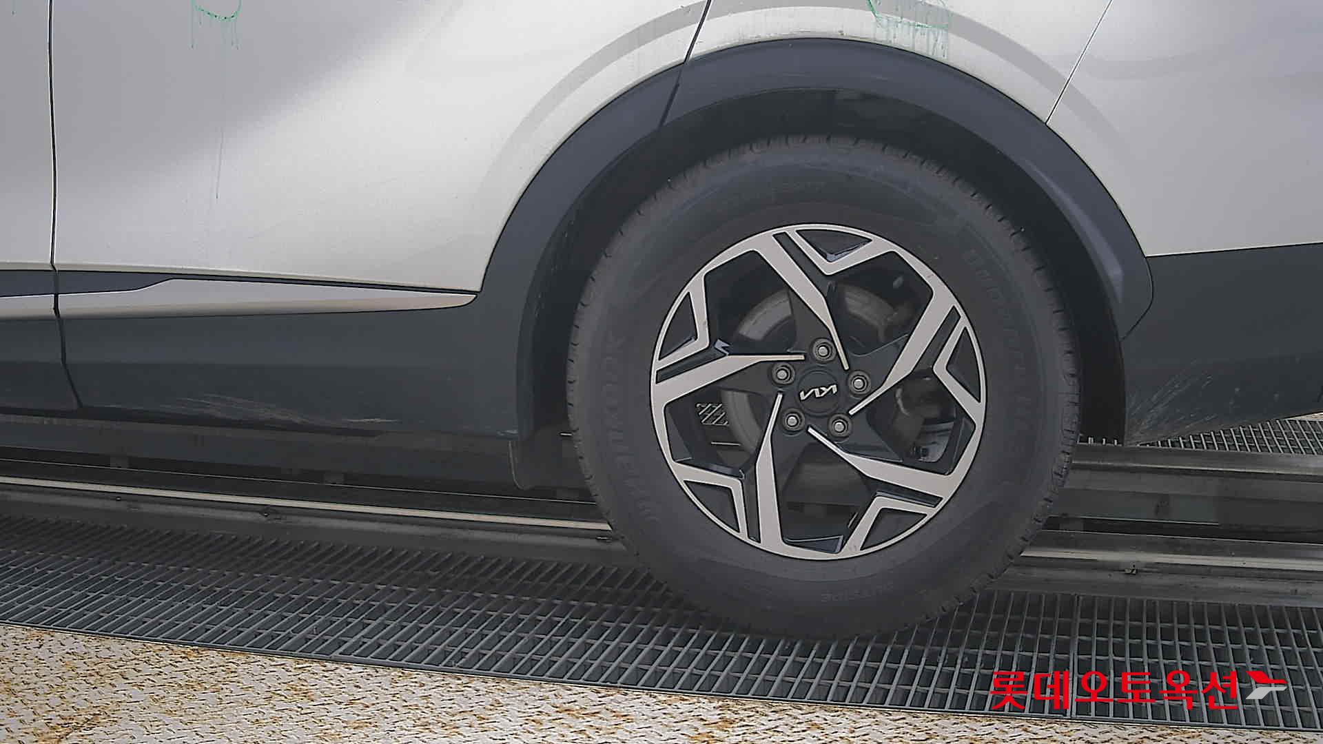 2022 - kia sportage