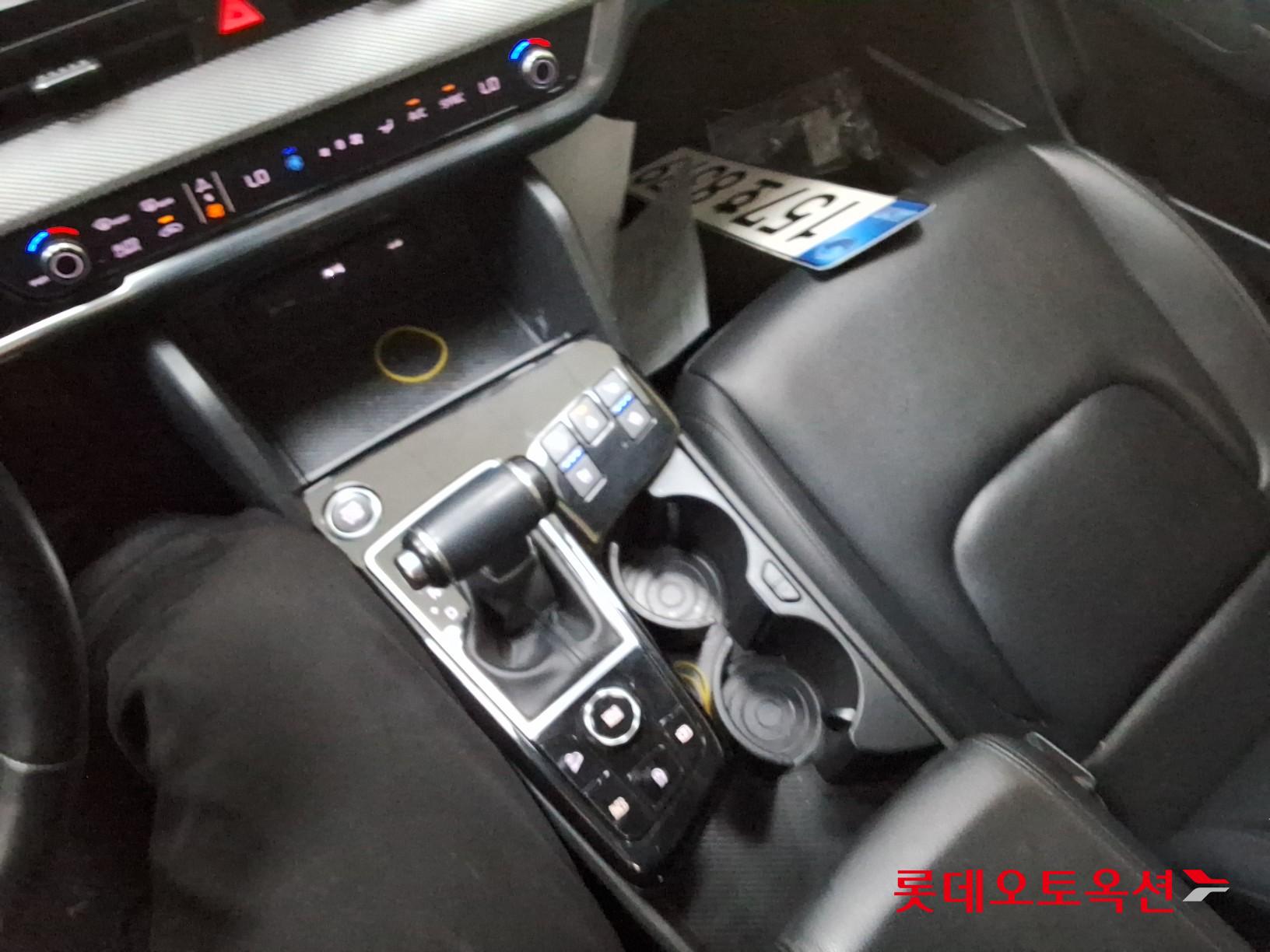 2022 - kia sportage