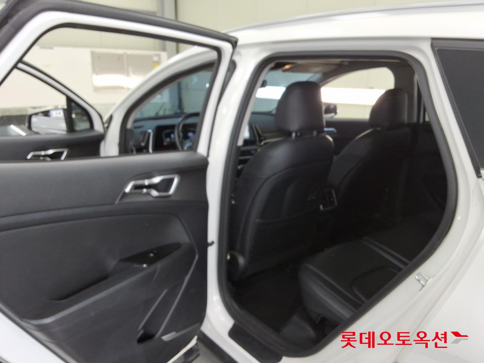 2022 - kia sportage