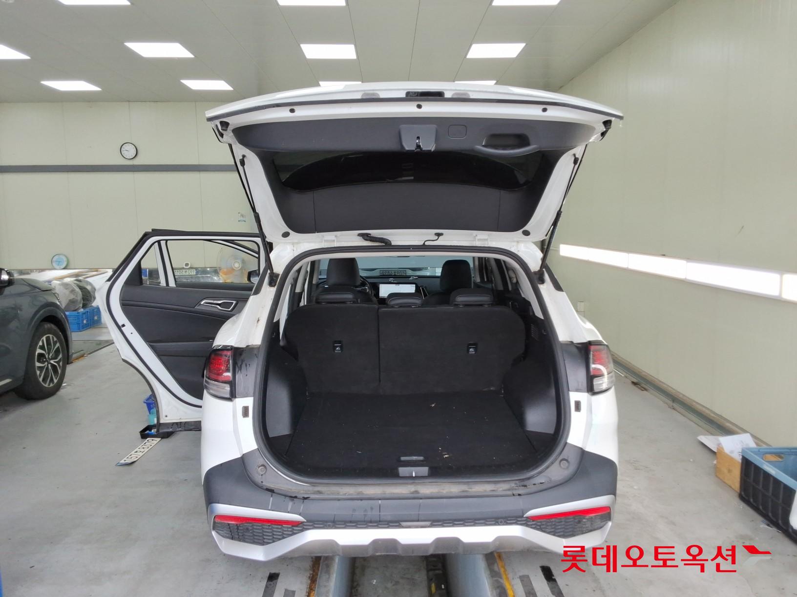 2022 - kia sportage