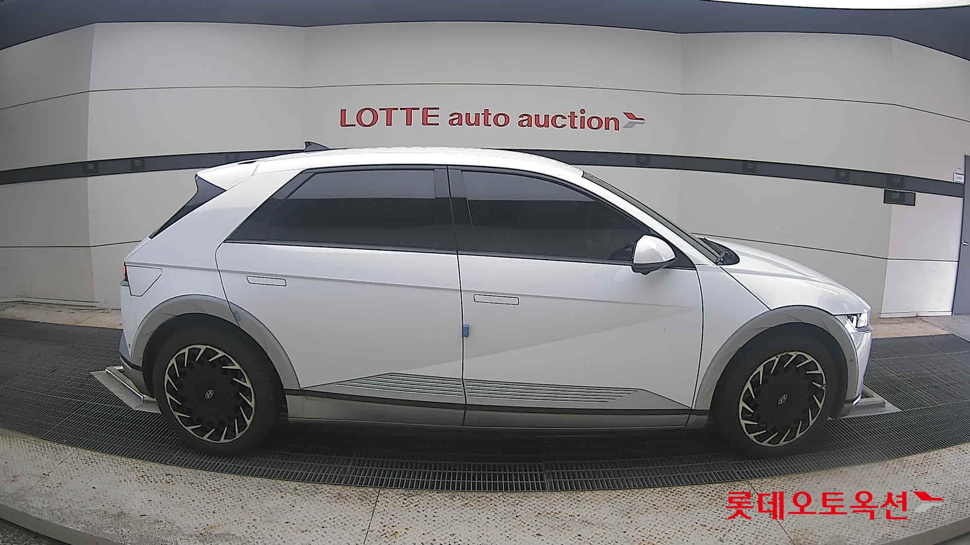 2022 - hyundai ioniq