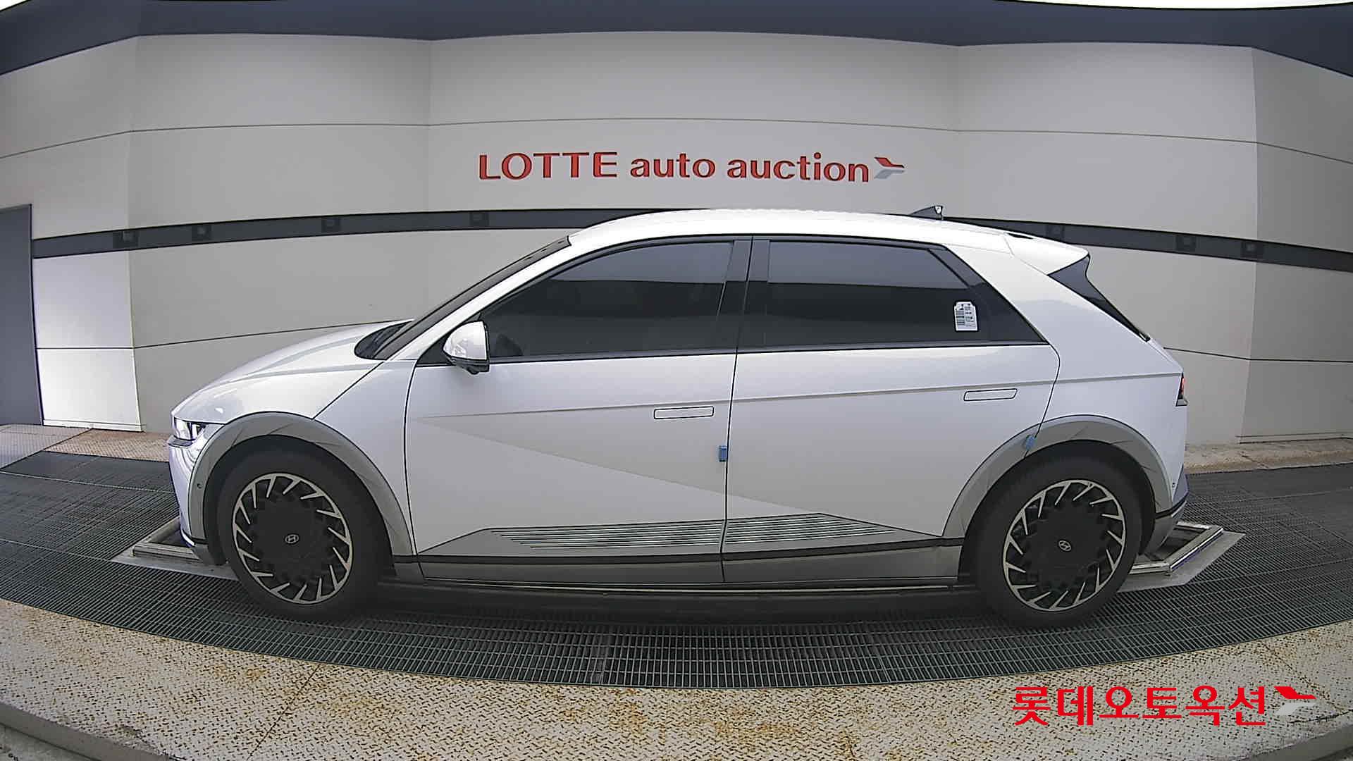 2022 - hyundai ioniq