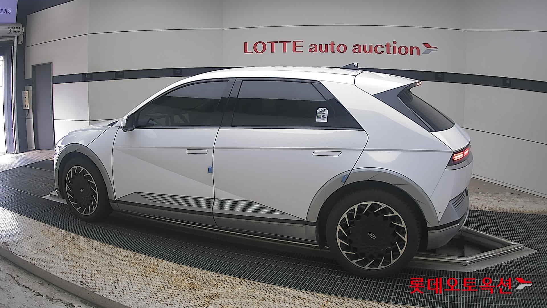 2022 - hyundai ioniq