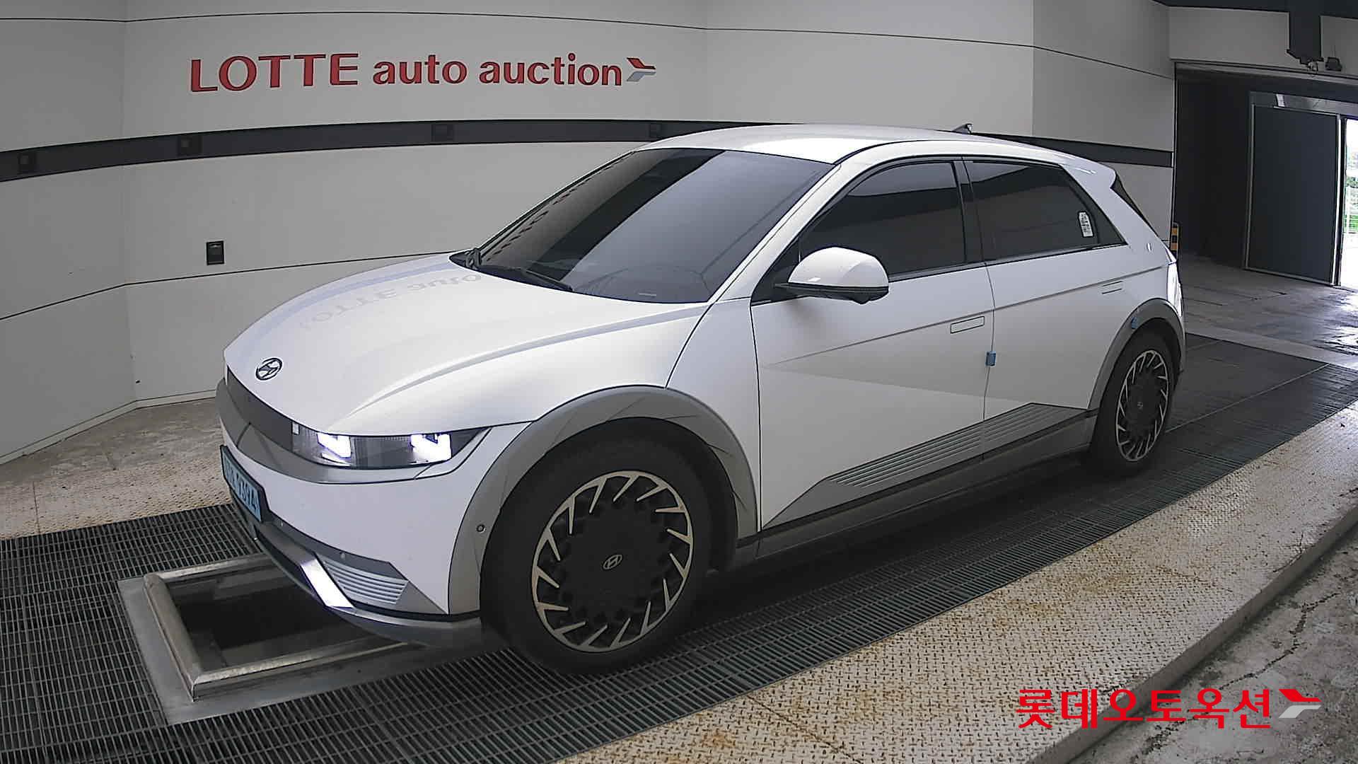 2022 - hyundai ioniq