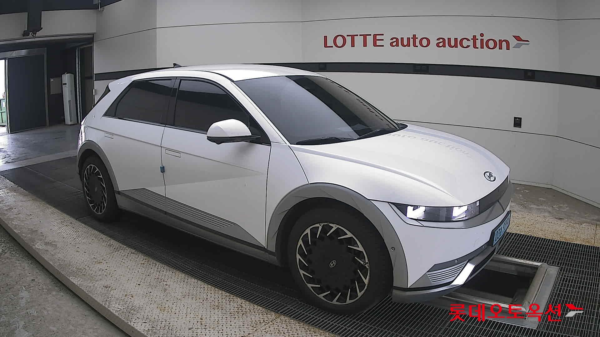 2022 - hyundai ioniq