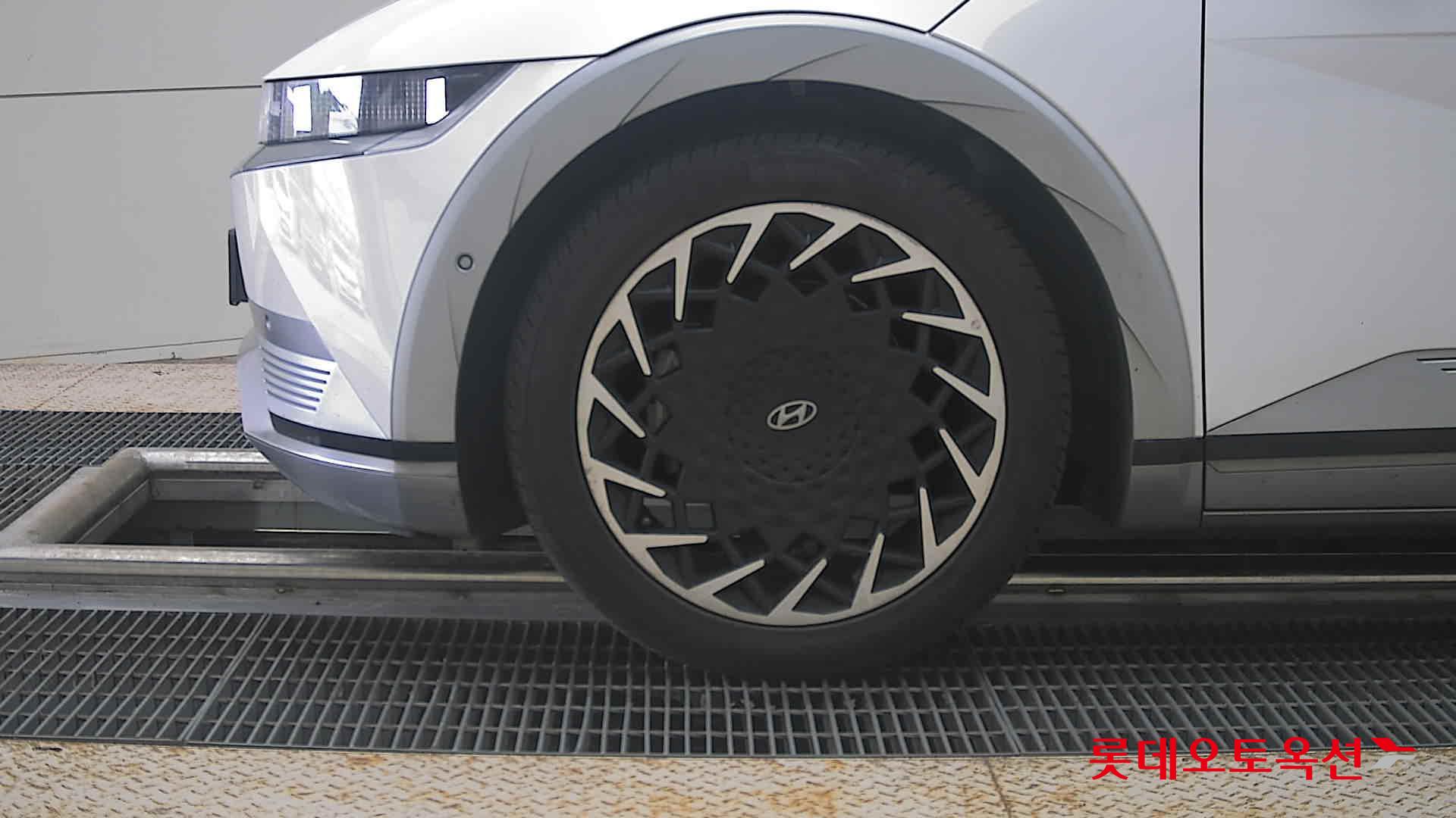 2022 - hyundai ioniq