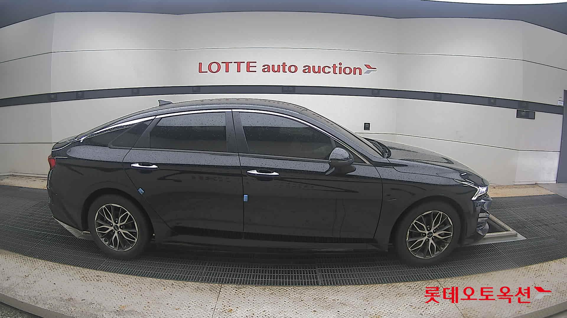2022 - kia k5