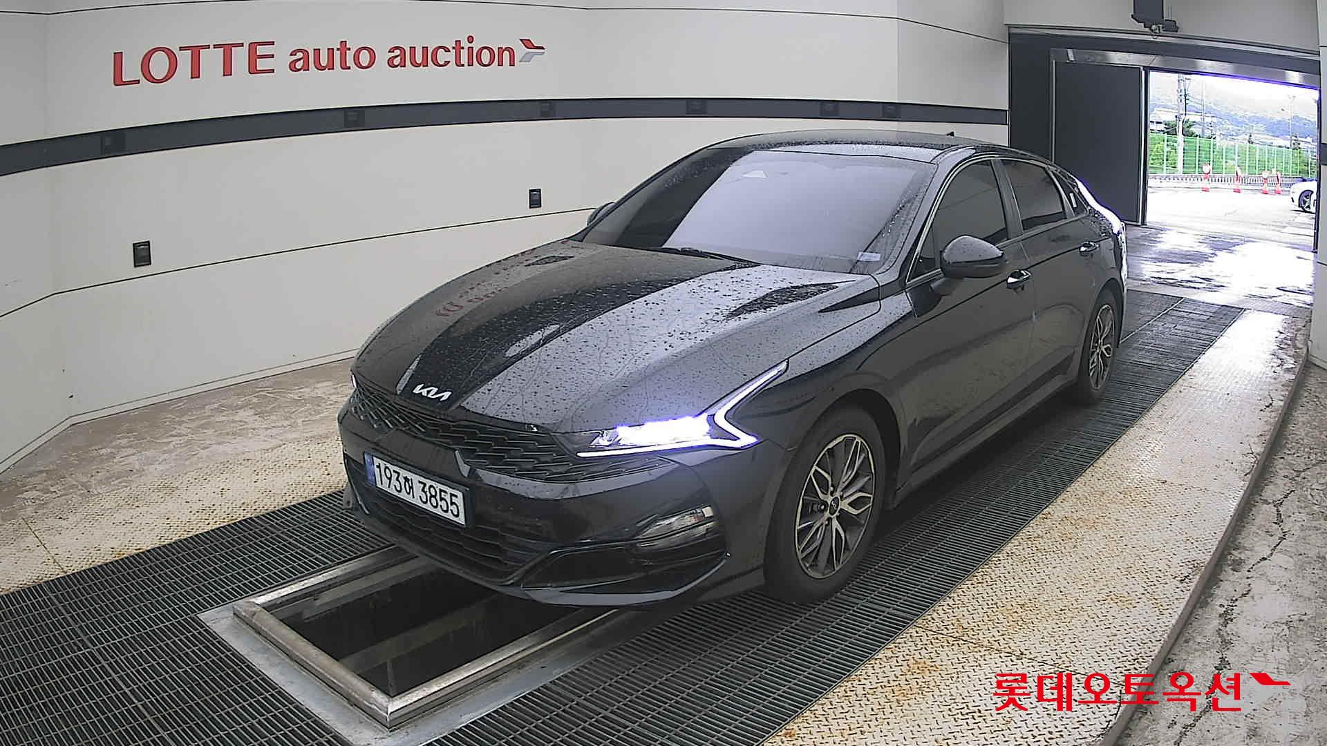 2022 - kia k5
